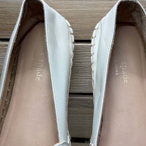 Kate Spade New York Women's Garcia Espadrille Wedge Sandal Optic White
Size 7.5M - Picture 6 of 7